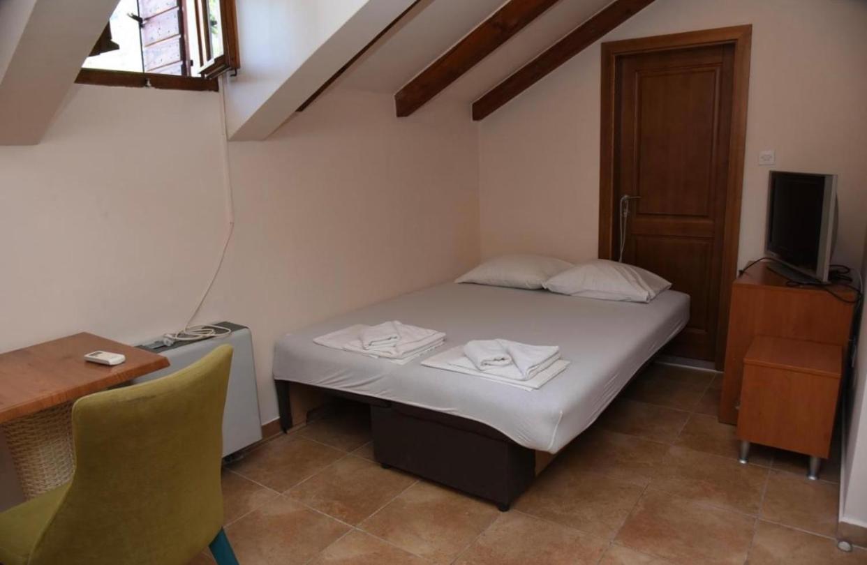 Apartments Barba Kotor Eksteriør billede