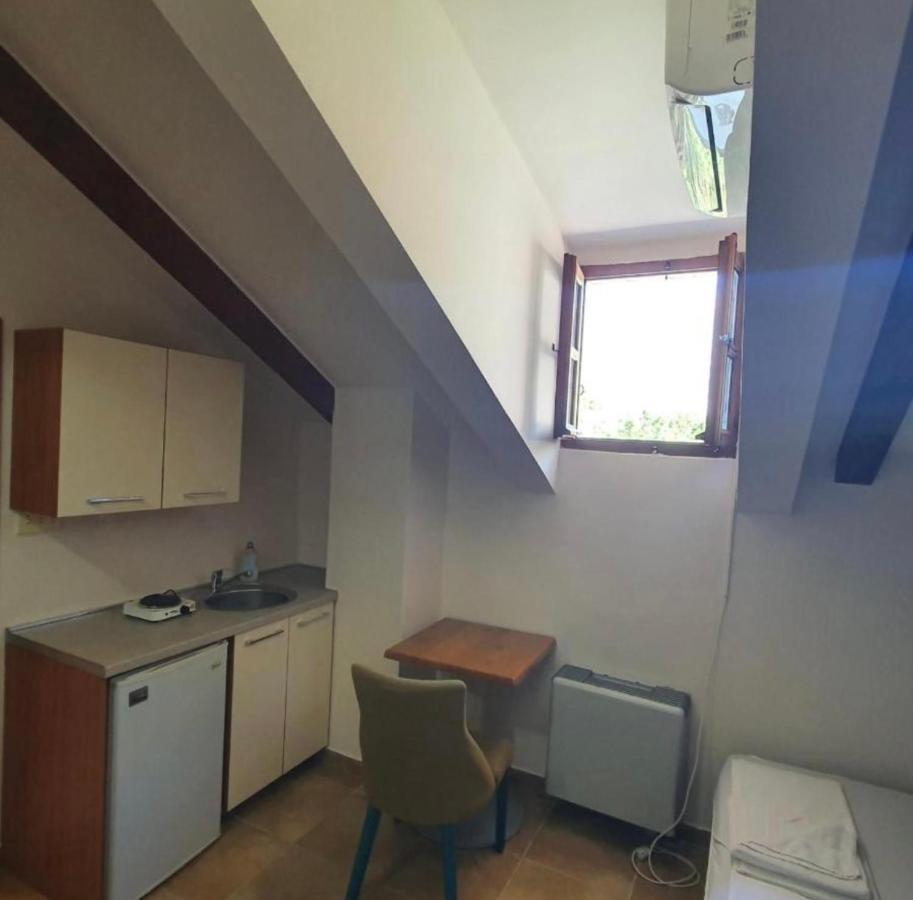 Apartments Barba Kotor Eksteriør billede