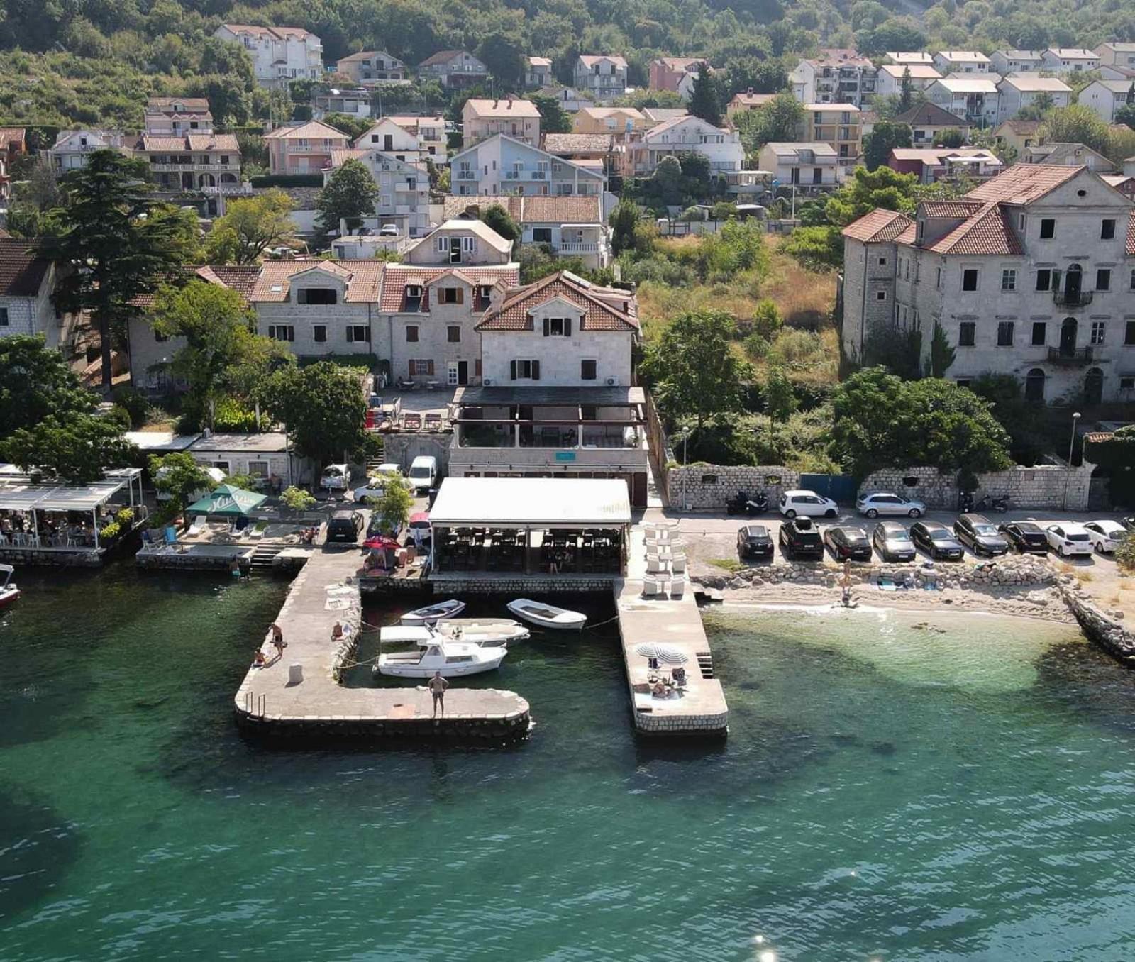 Apartments Barba Kotor Eksteriør billede